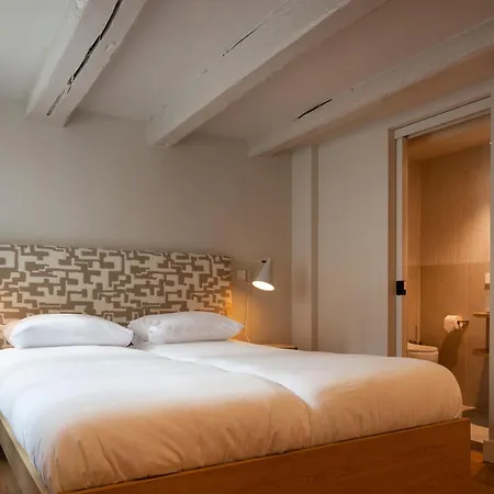 Πανσιόν Storehouse