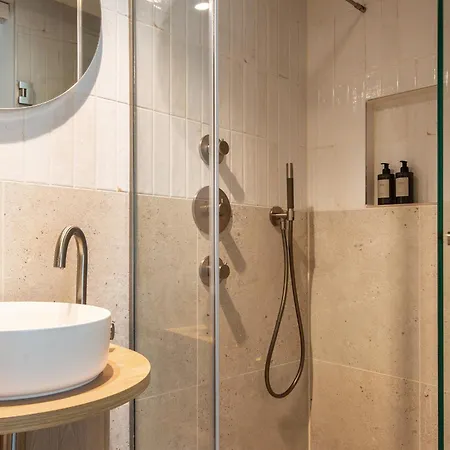 Storehouse Πανσιόν 3*