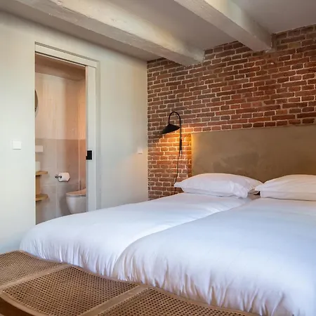 Konukevi Storehouse 3*